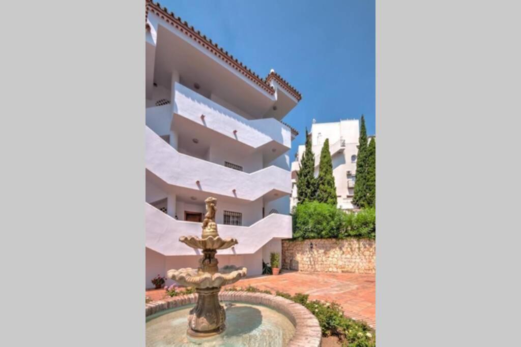 Macas Apartment Parque De La Paloma Pueblo Quinta Benalmadena Con Vistas Al Mar Piscina Y A 3 Minutos De La Playa Luaran gambar